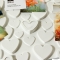 UMBRA - LOVETREE - Fali képkeret - Fa forma szívecskés lombkoronával - Fehér műanyag