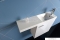 SAPHO - AGOS - Öntött márvány mosdó, 80x22 cm, bal oldali pakolófelülettel - Pultra, bútorra ültethető